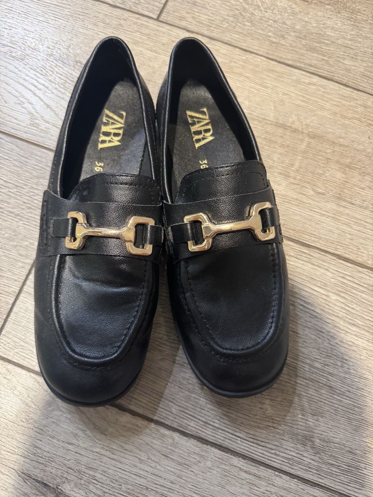 Лоферы Zara , носили 3 раза , удобные , в хорошем состоянии