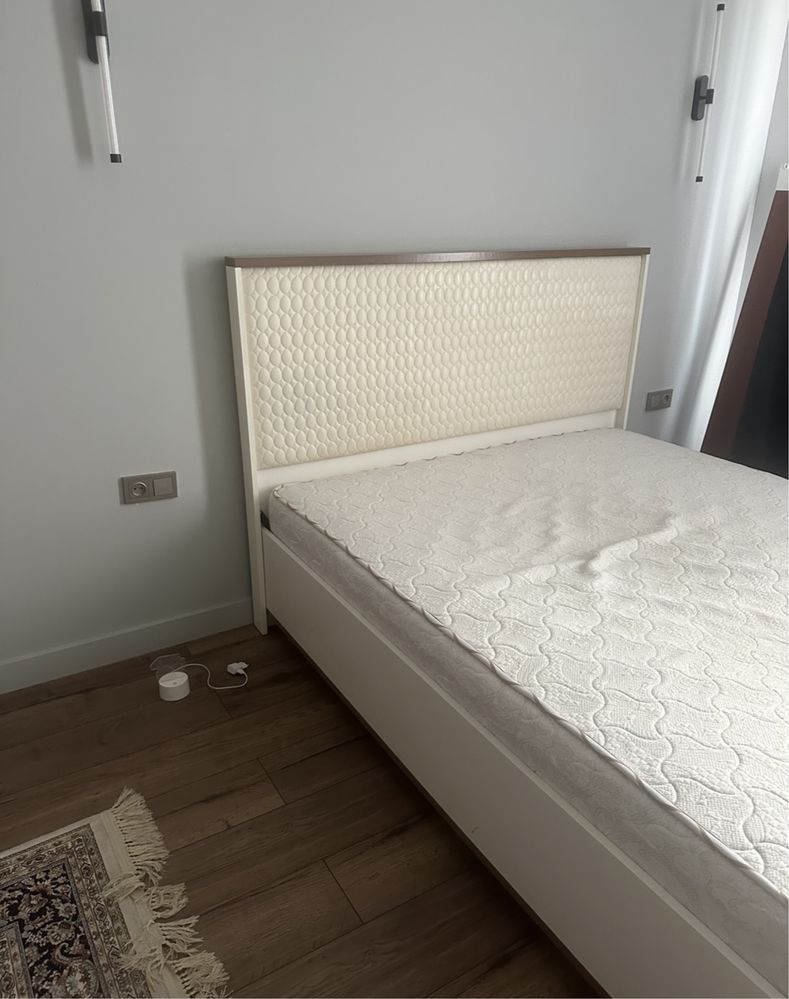 Продам кровать 160*200