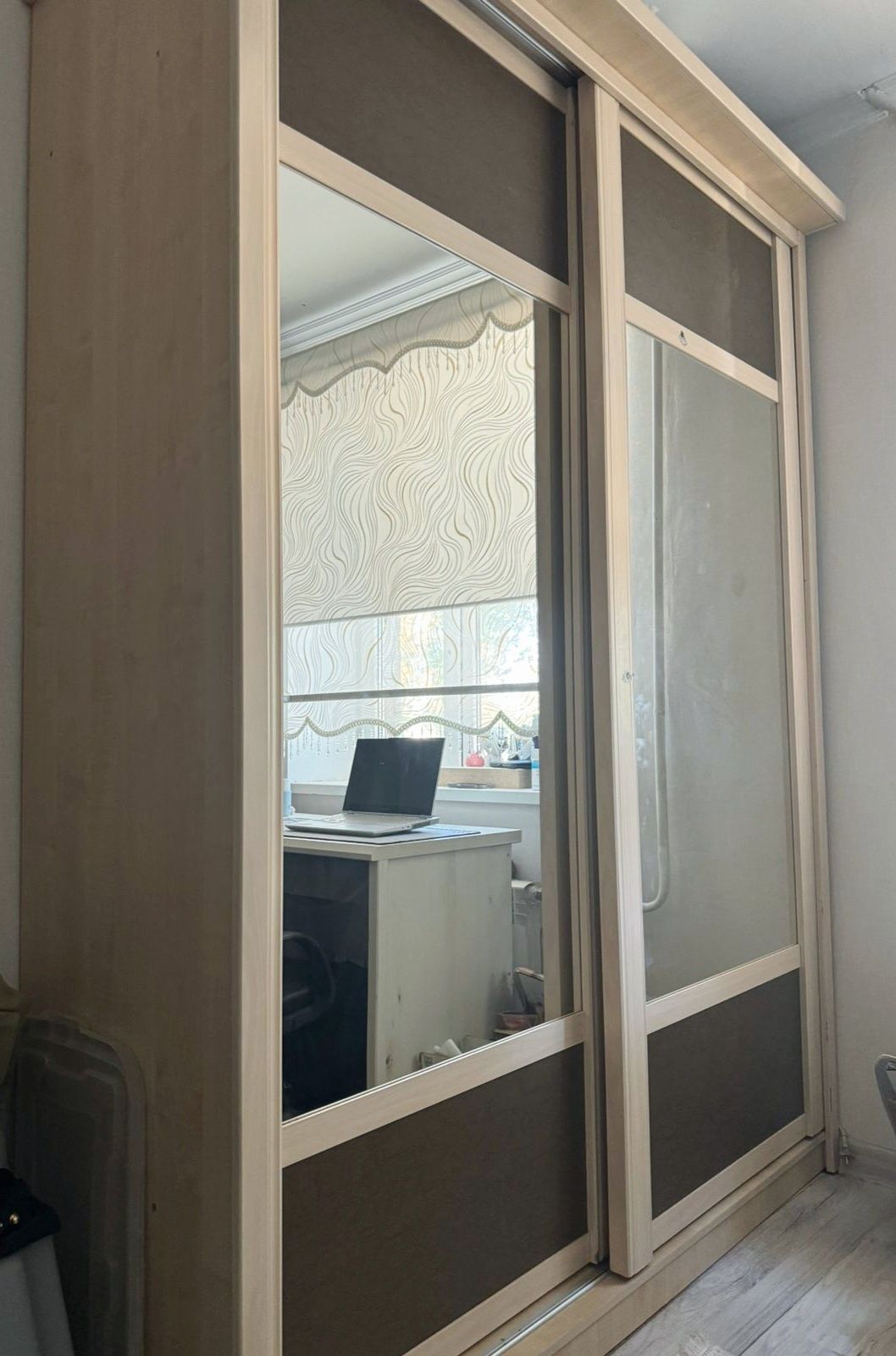 Шкаф купе в отличном состоянии