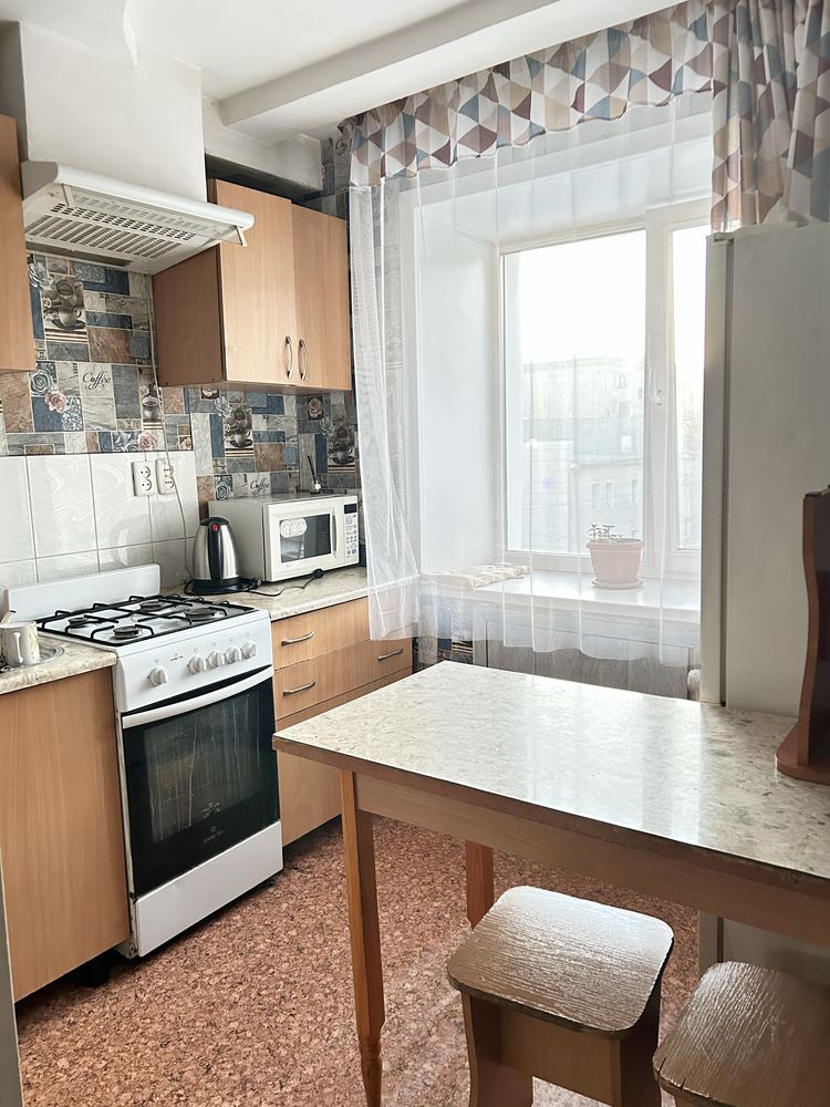 2 ком кв.Район Кристалл. Суточно и по часам.