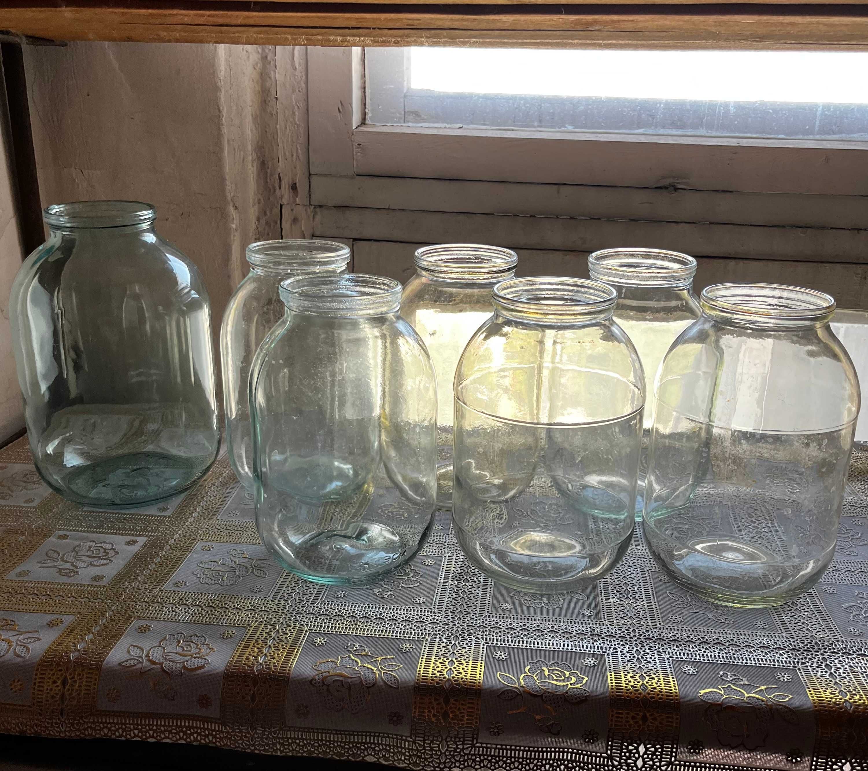 Продам банки 1,2,3 литровые.