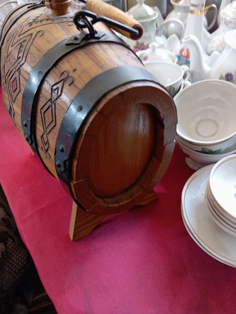 Продам деревянный бочонок
