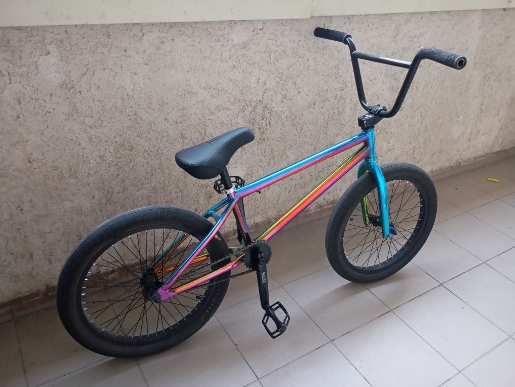продаю bmx в хорошем состоянии
