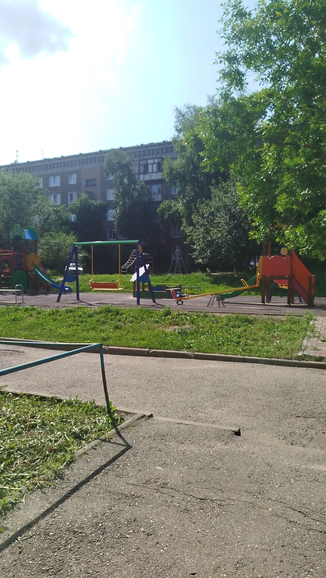 Продам 3х комнатную район Арматурного завода