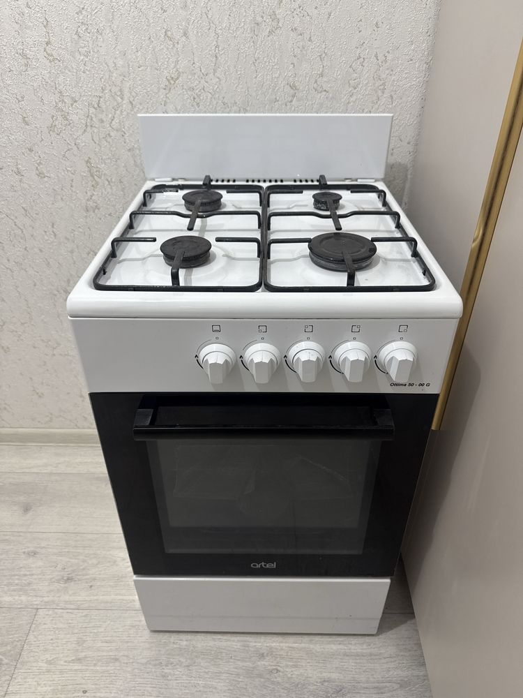 Газовая плита Artel в отличном состоянии
