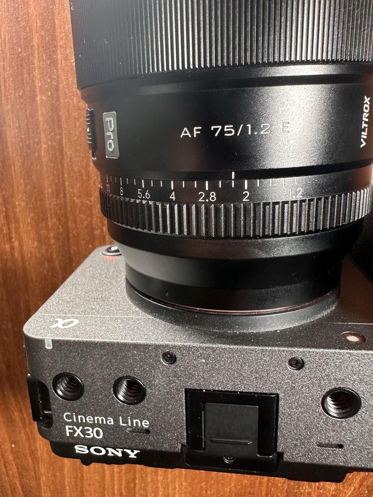 Продам sony fx30, viltrox 75mm f1.2 и dji ronin rsc2 pro combo