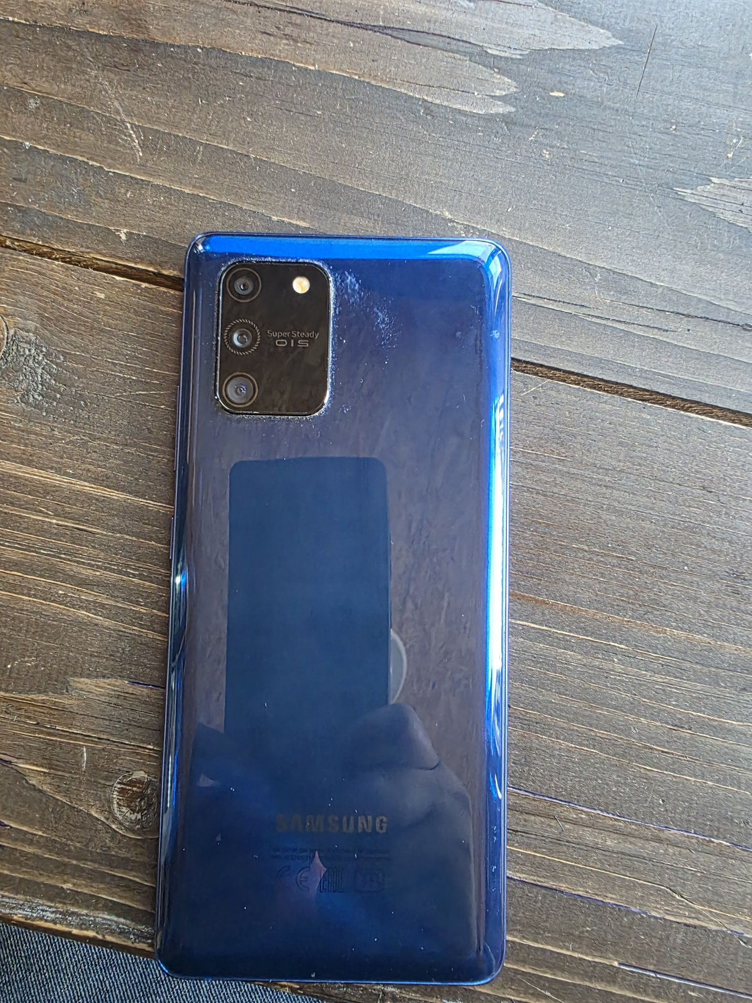 Продам телефон samsung galaxy s 10 late