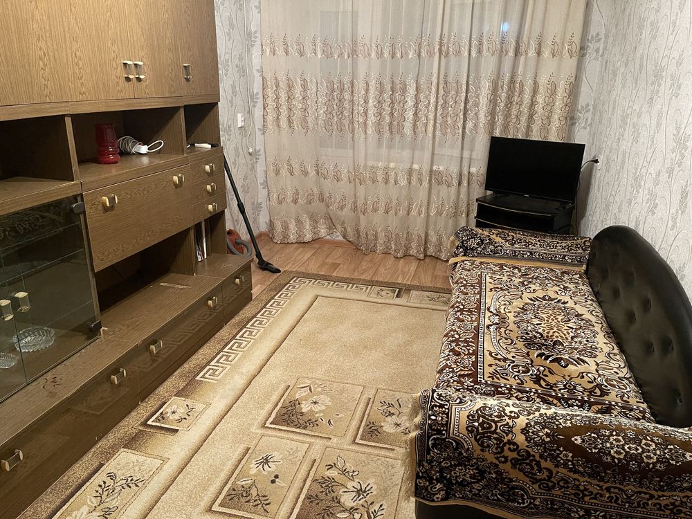 1 ком в центре по Азаттык