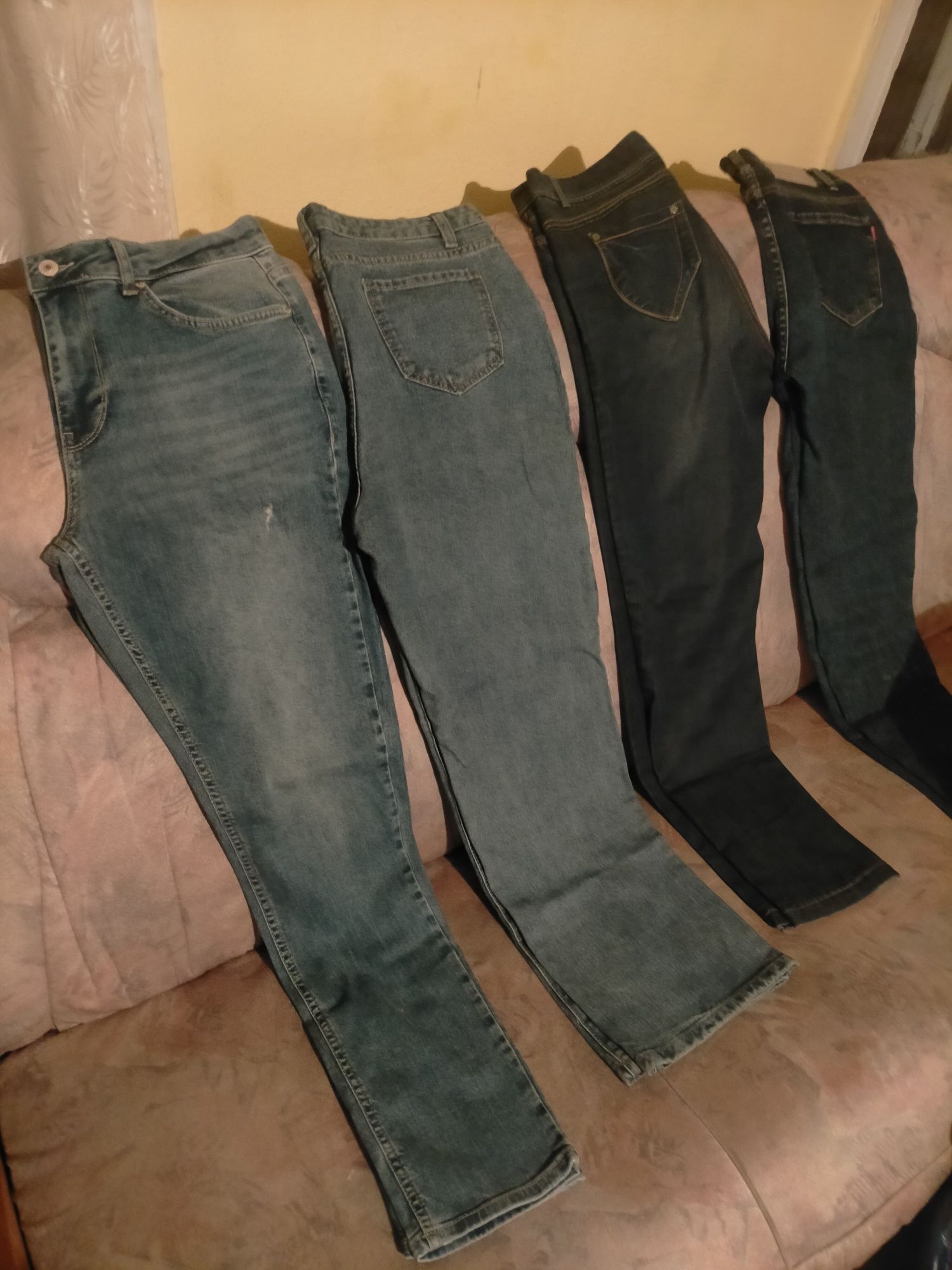 Продам джинсы женские