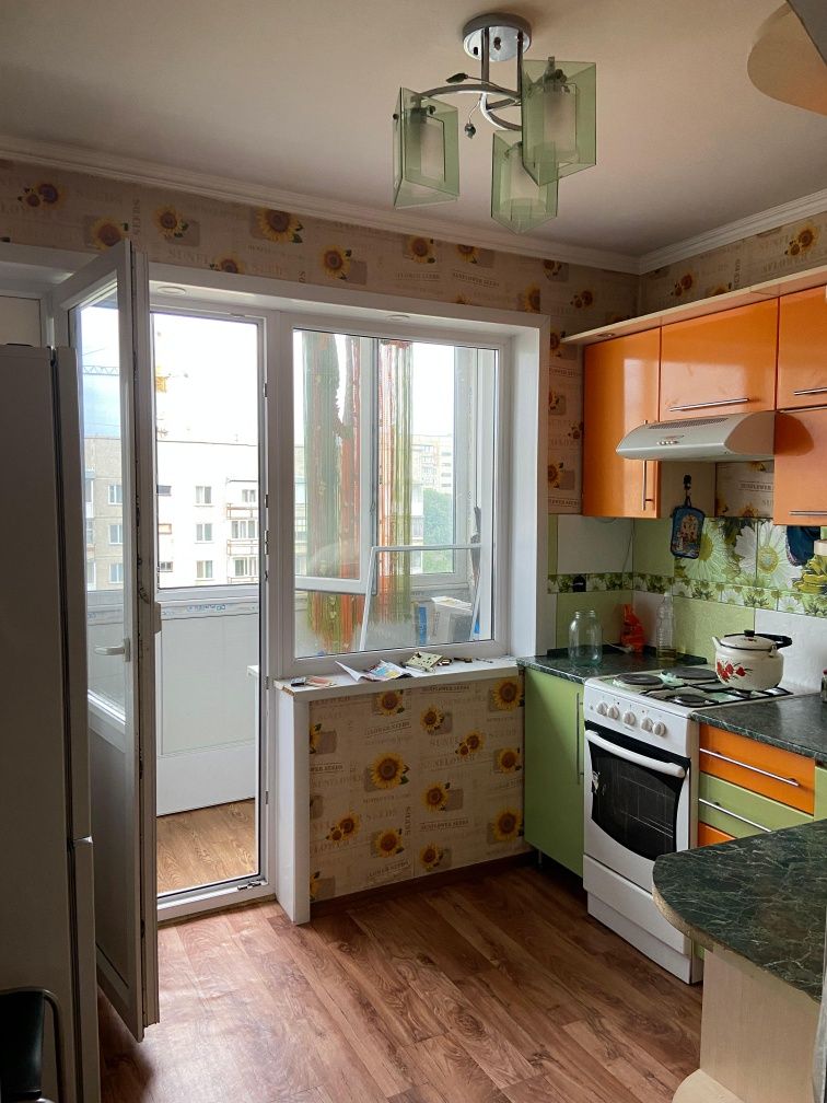 Продам 1 ком квартиру в 20 мкр , гостиничного типа