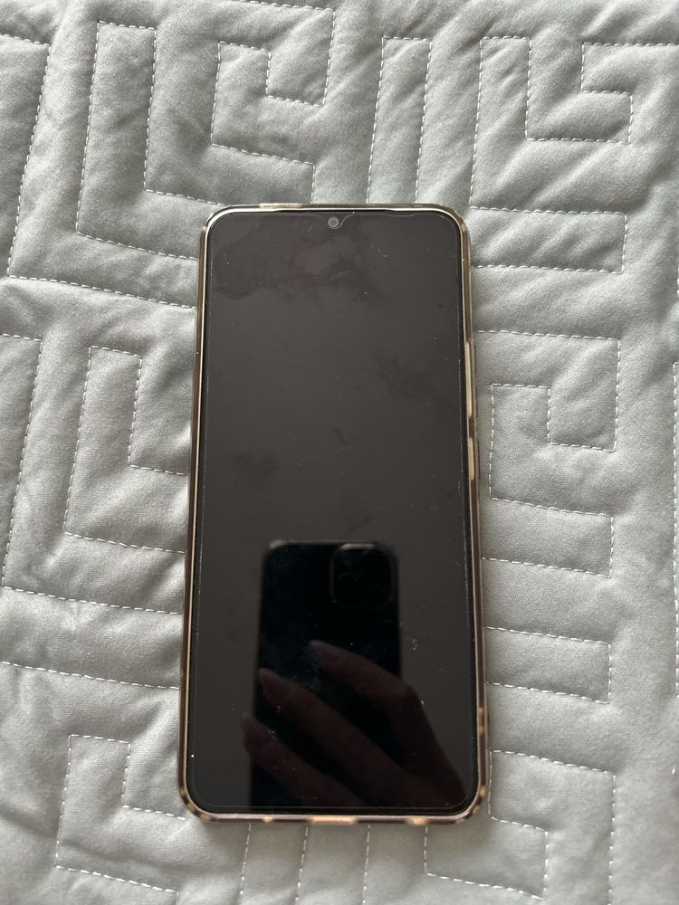 Смартфон vivo V2217