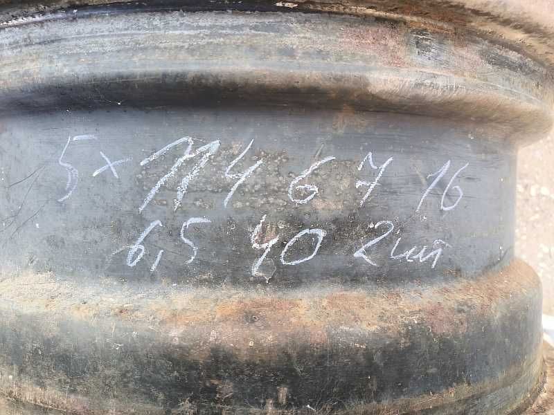 Продам оригинальные металлические диски на автомашину Hyndai.