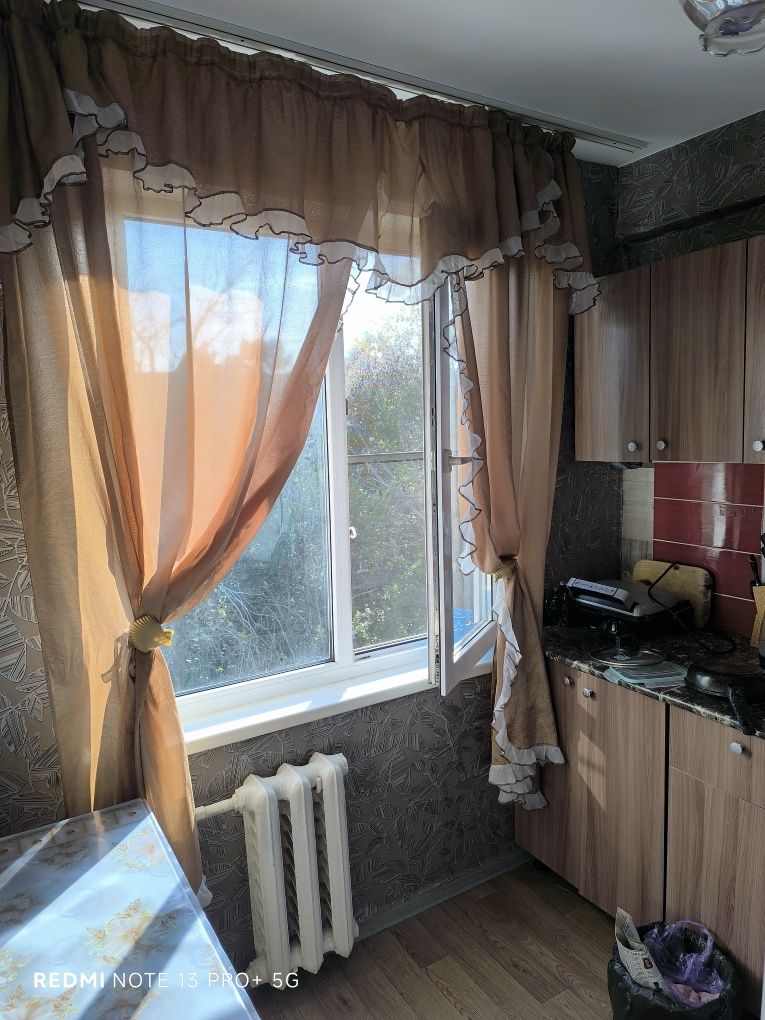 Срочно. Продается 2х комнатная квартира р.н б.Гагарина.