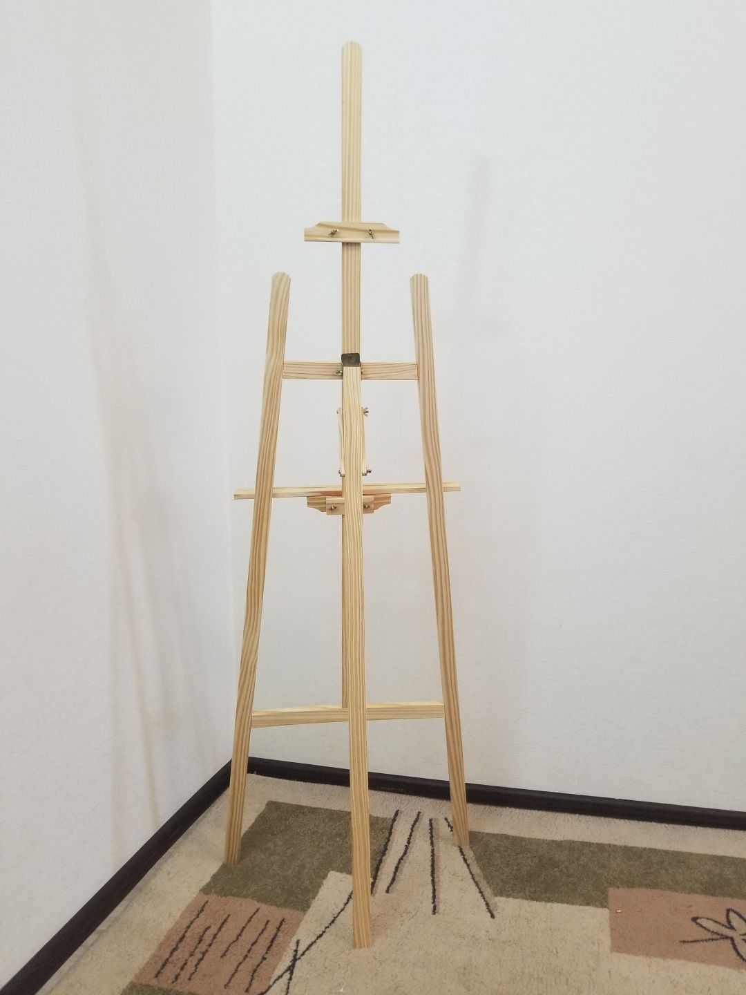 Деревянный мольберт