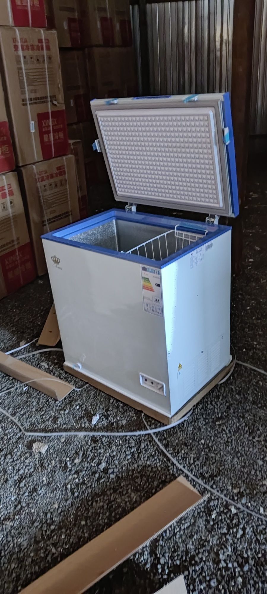 Продам морозильник лар Оптым и розница есть качество хорошо