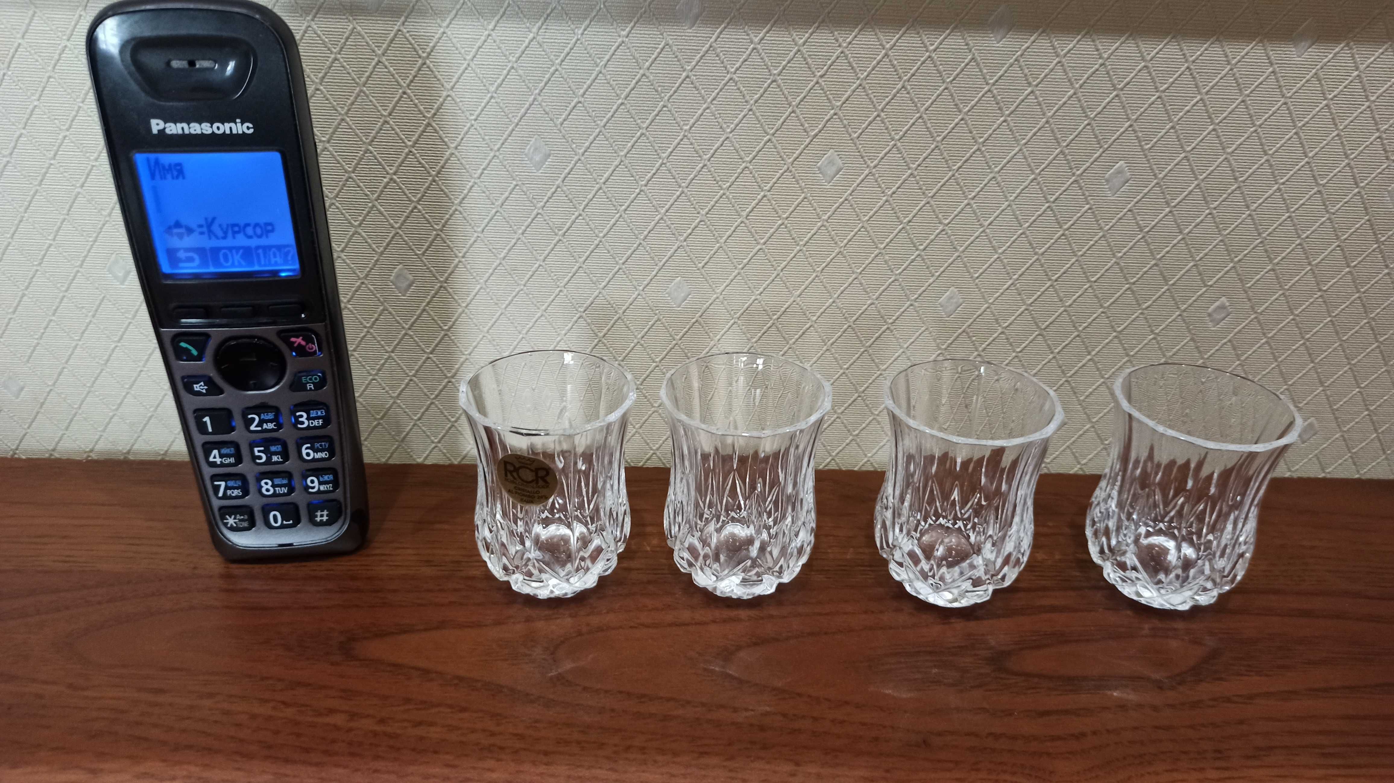 Хрусталь хрустальные рюмки, кружки.