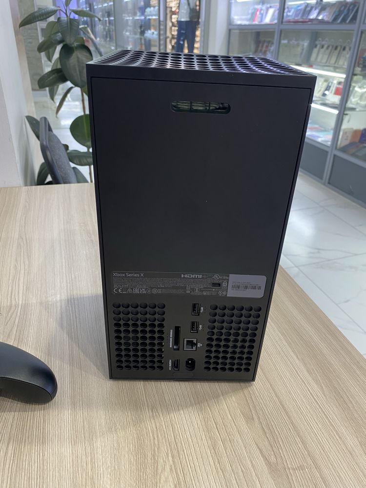 X box series X 1TB 1 джойстик