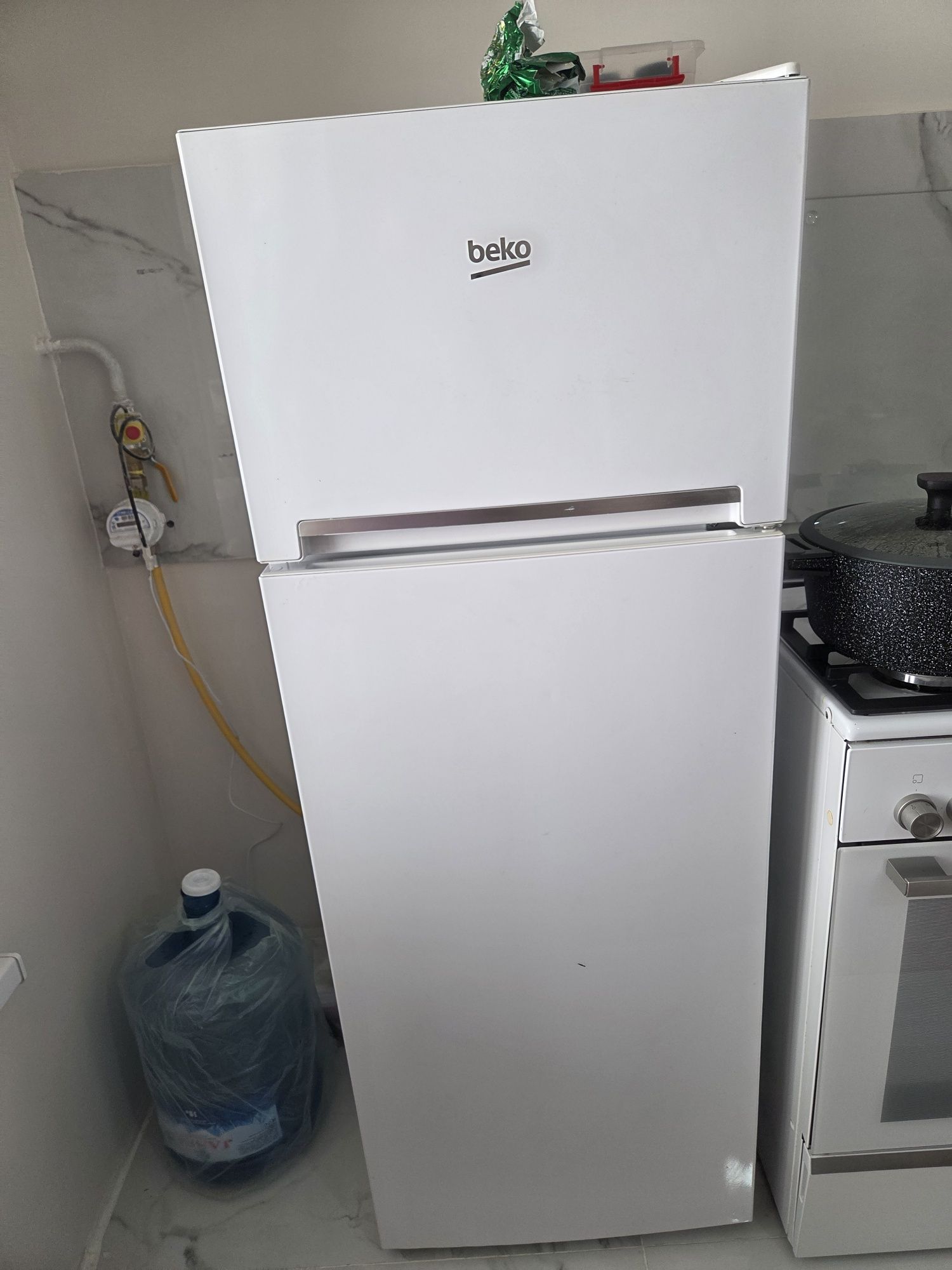 Холодильник  beko