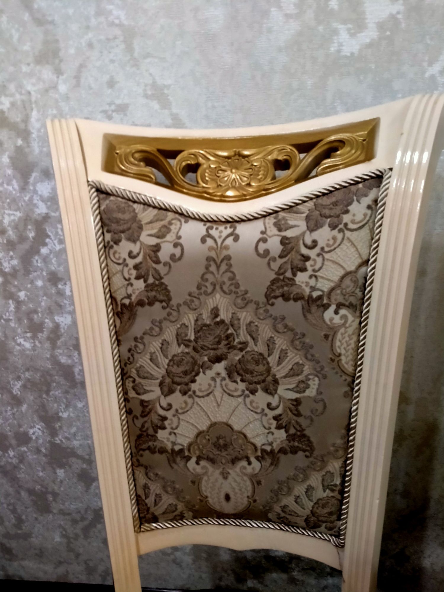 Продам стулья, 6 штук цена за 1 штуку