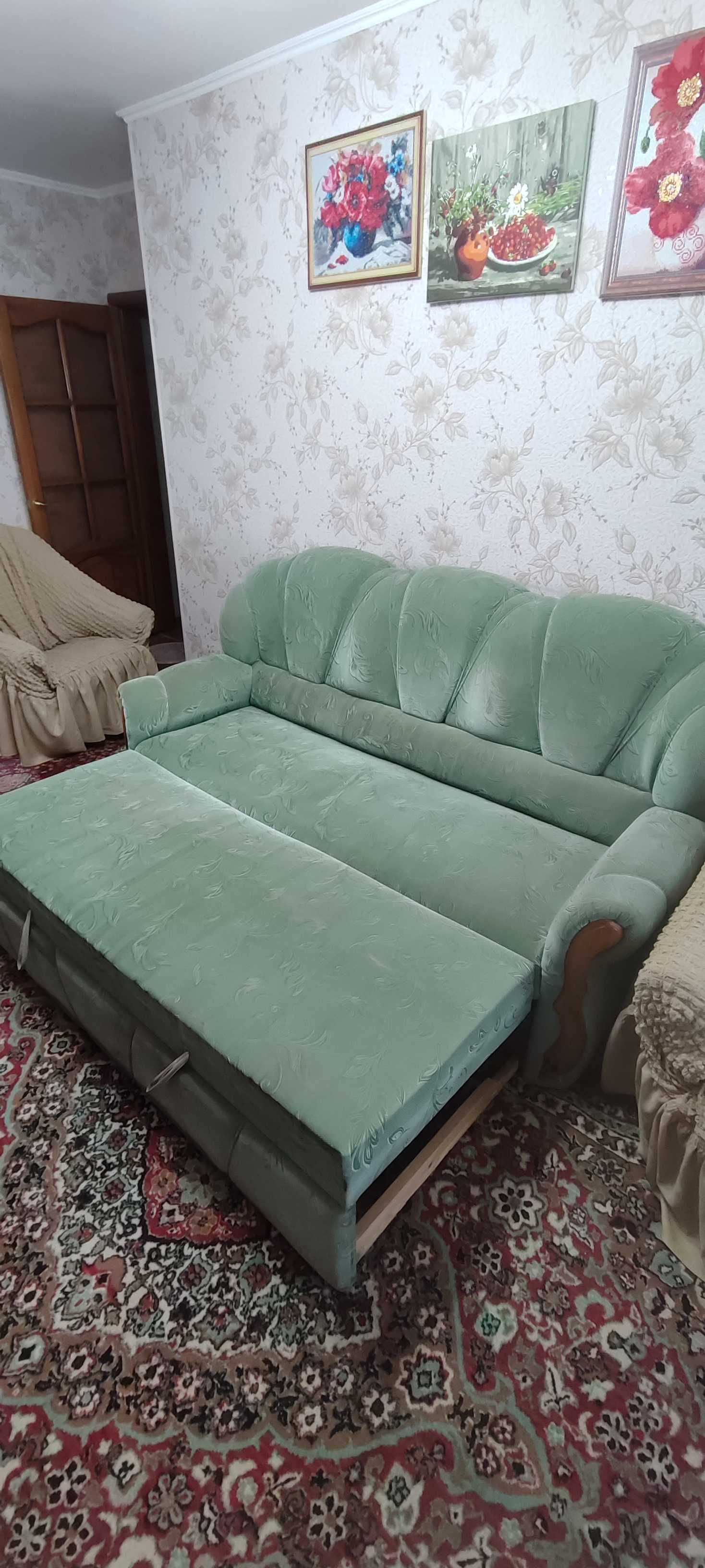 Диван раскладной. 210 см.