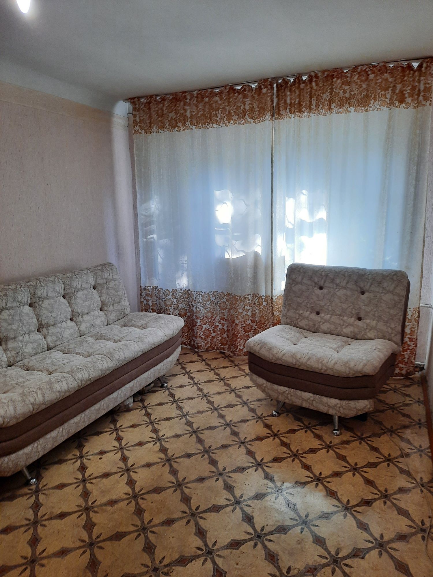 Продам трехкомнатную квартиру
