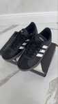 Срочно продаю кроссовки оригинал от Adidas
