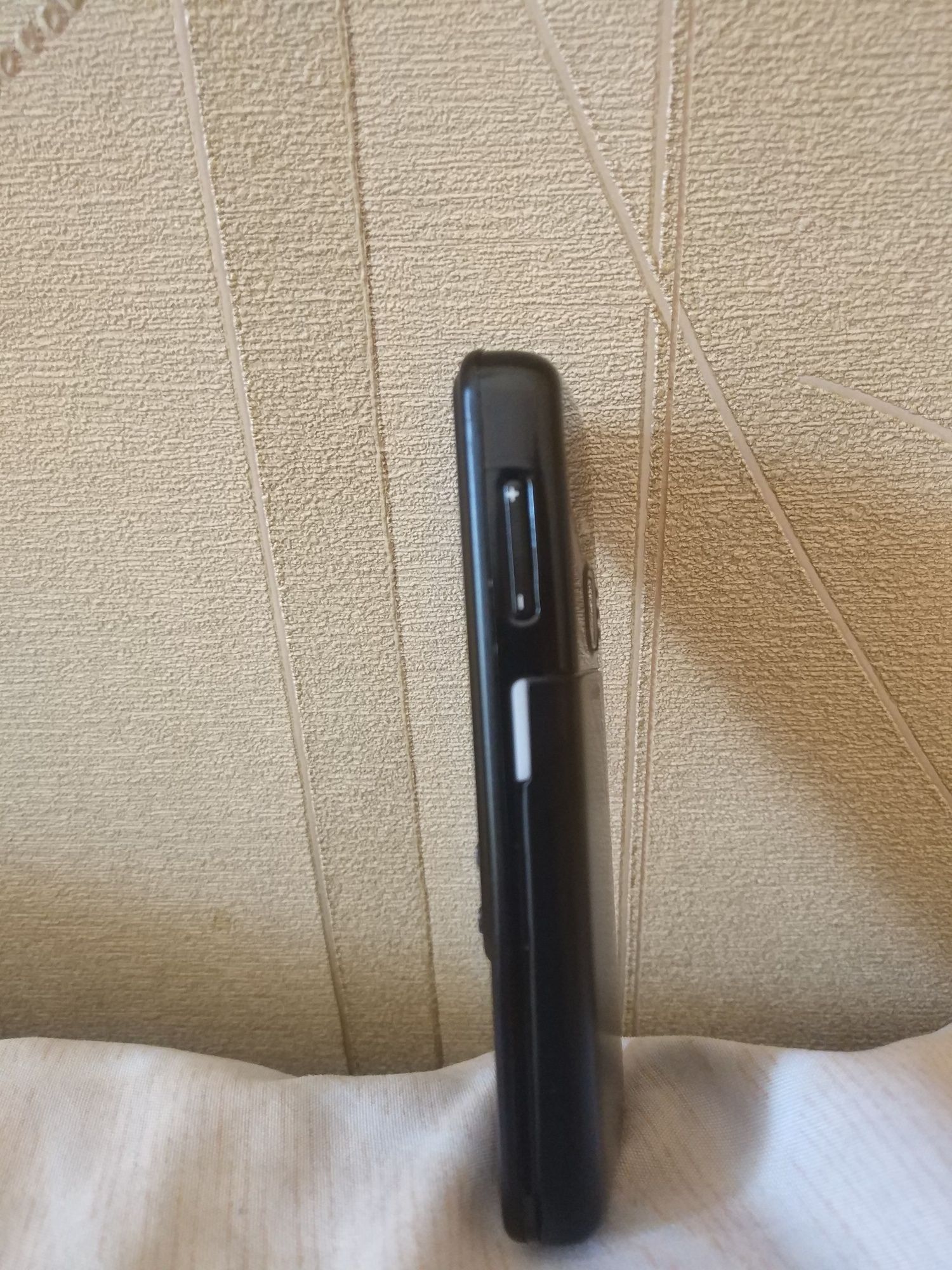 Кнопочный телефон Nokia 6300 Black.