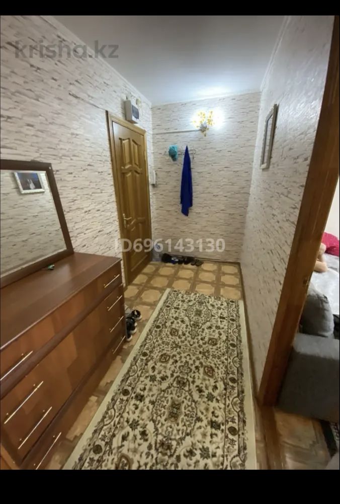 Продам квартиру в 4 микрорайон 2 дом 1 этаж