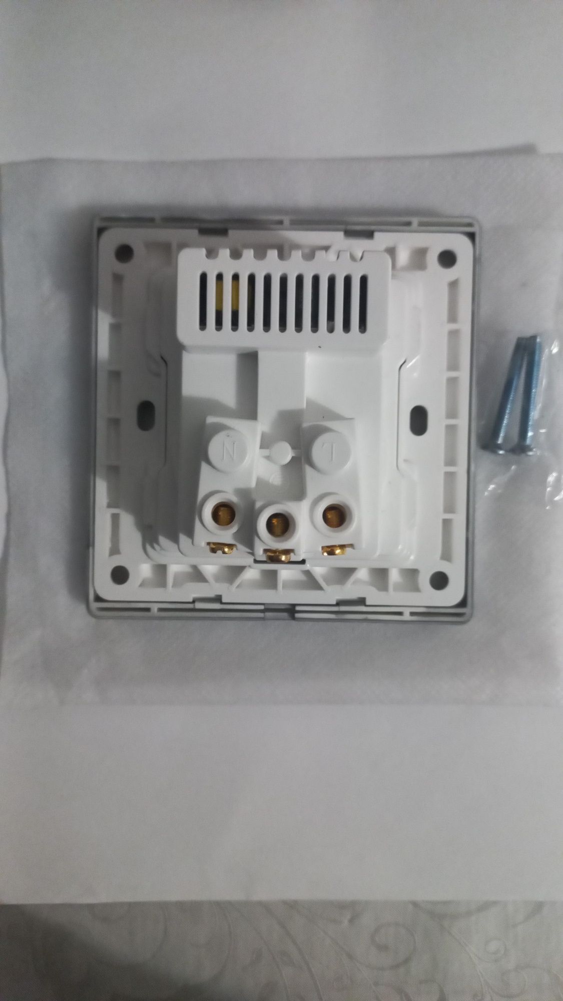 Продам USB-розетки новые( Германия).3 вида. .