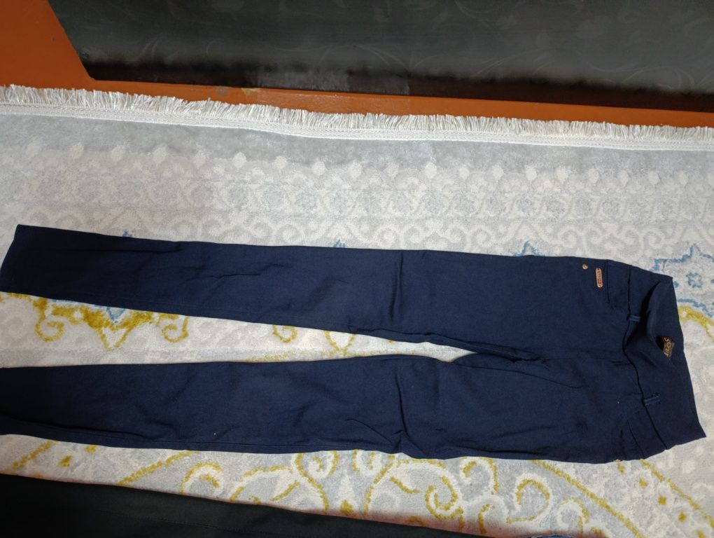 Продам джинсы разные