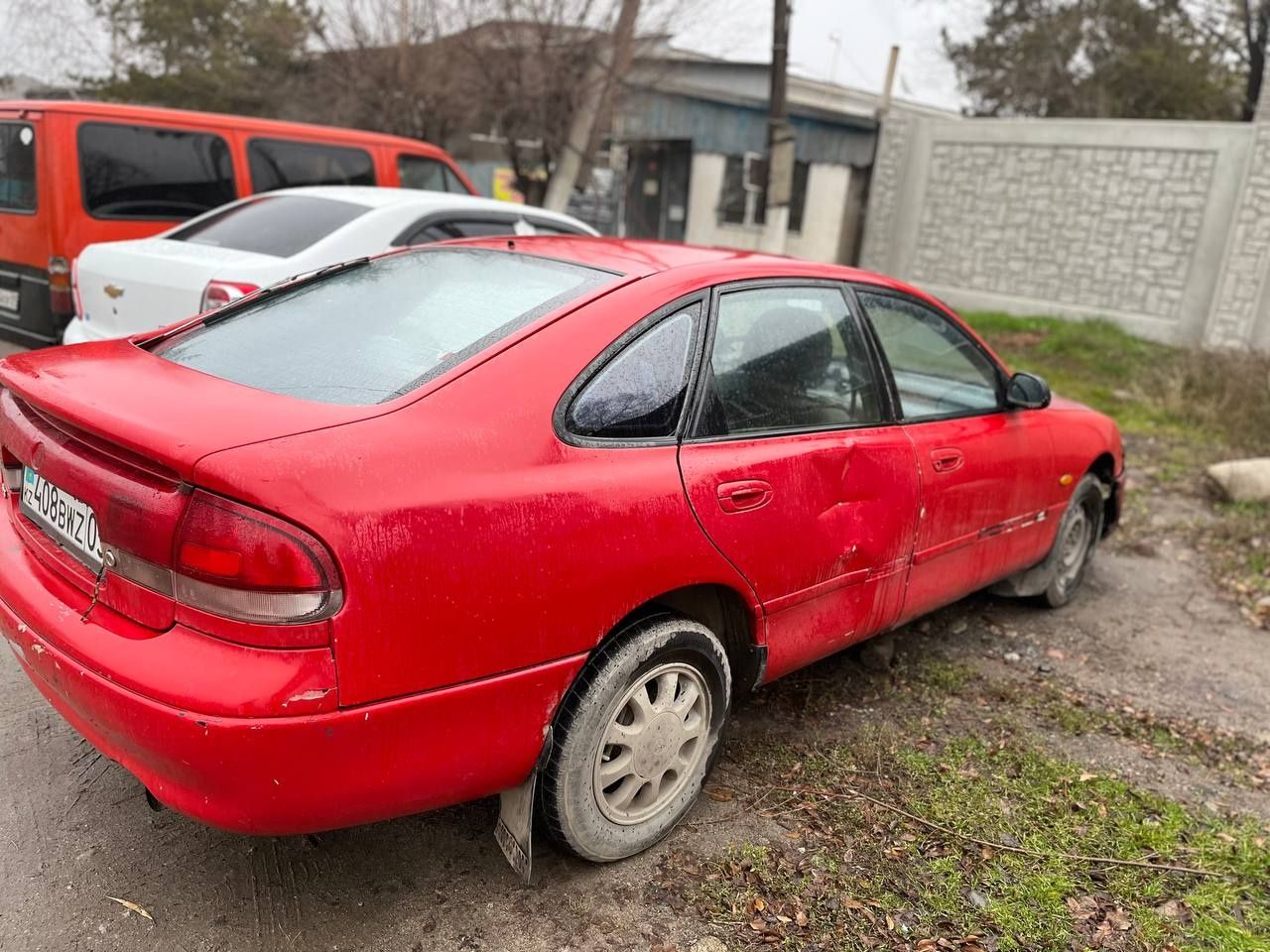 Продам машину мазда кронс