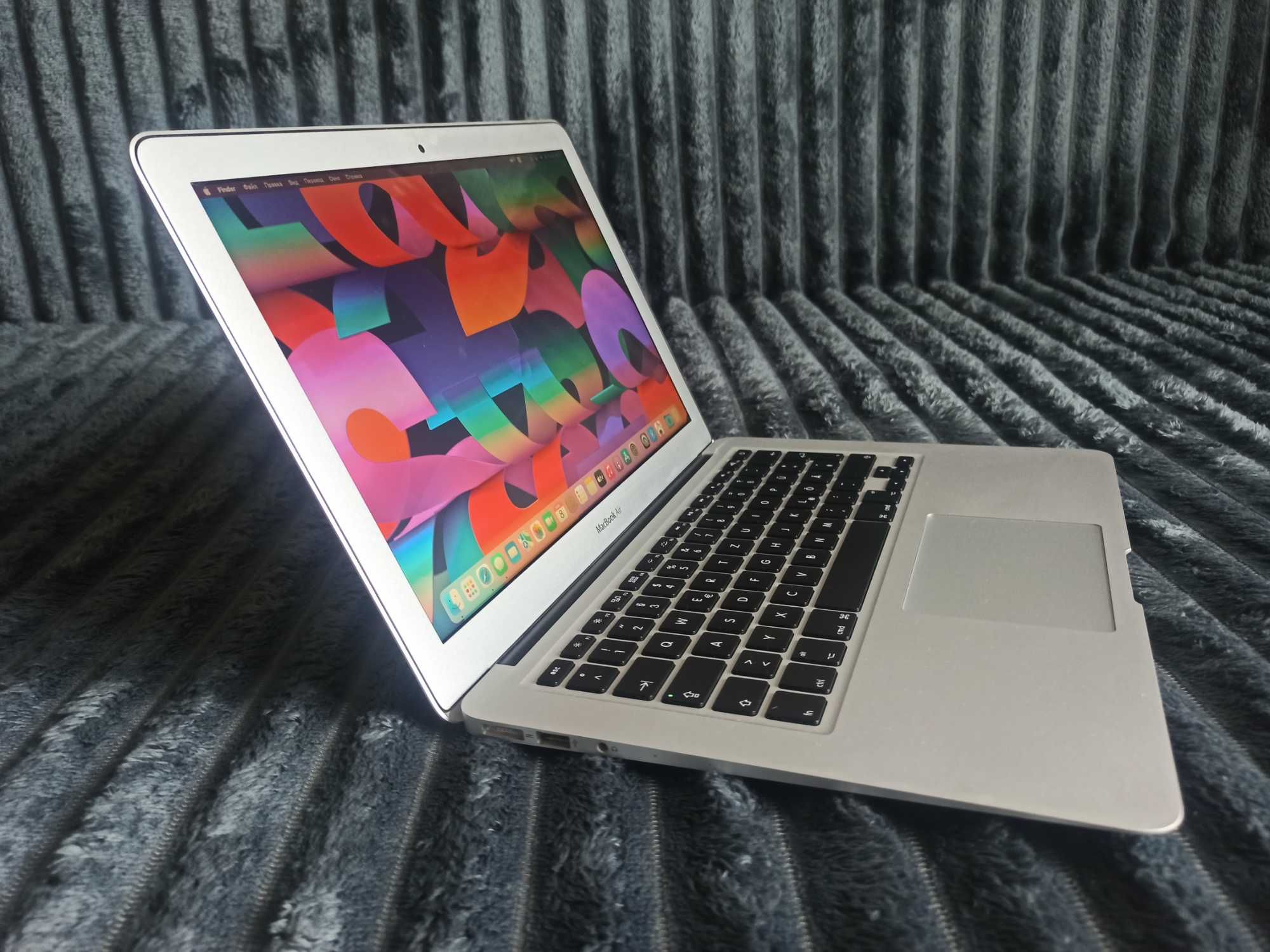 Apple MacBook Air 13 / 2015 / i5 / 8Gb / 37 Циклов!