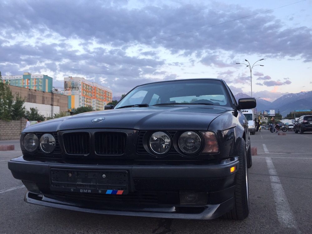 Bmw e34 е32 е30 Hella Black кресты