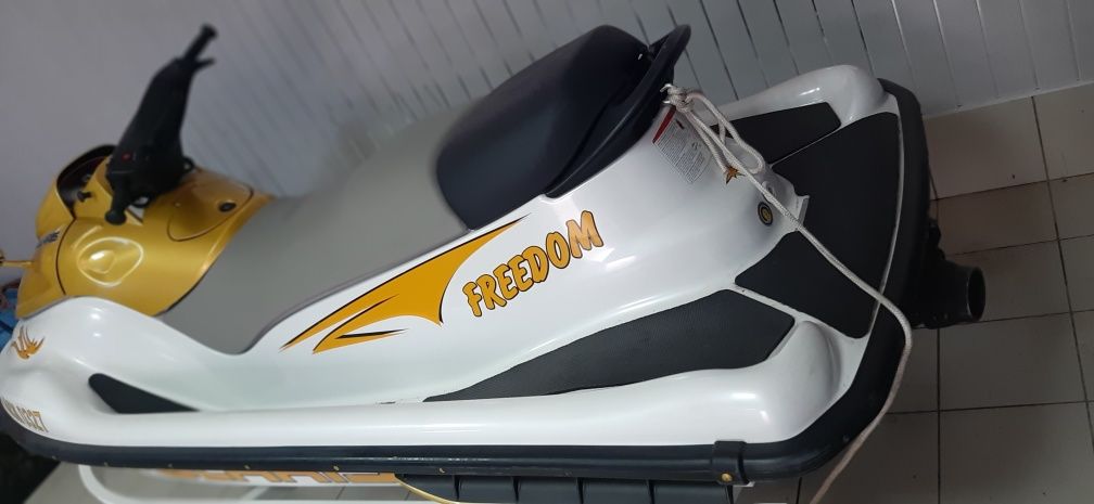 Продам гидроцикл Polaris