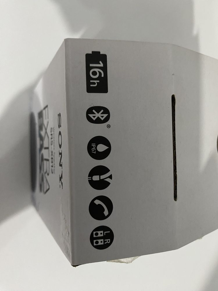 Продам портативную колонку sony