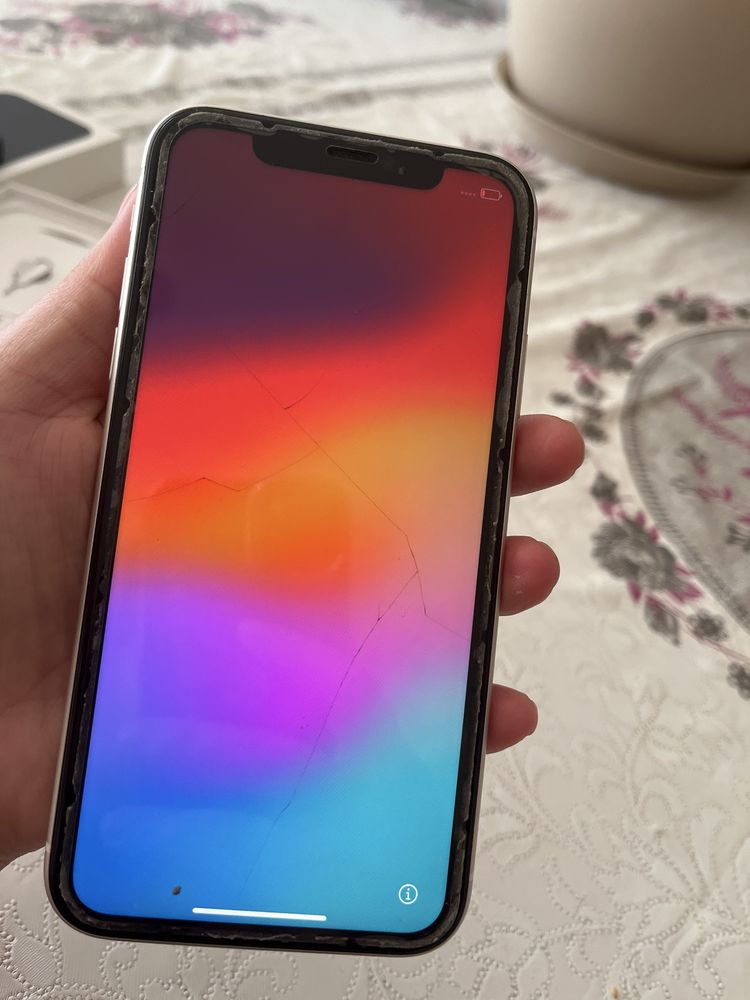 iPhone 11в отличном состояний