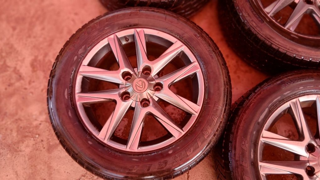 Зимние шины с дисками Triangle 275/55R20