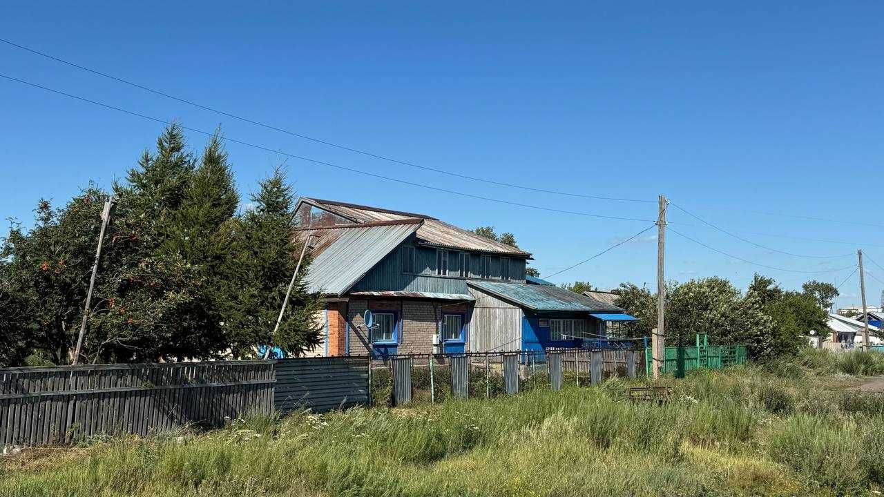 Продается дом в г. Степняк. Общая площадь 160 м2. 20 соток