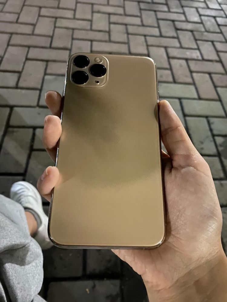 iPhone 11 pro памят 256 ГБ срочно продам