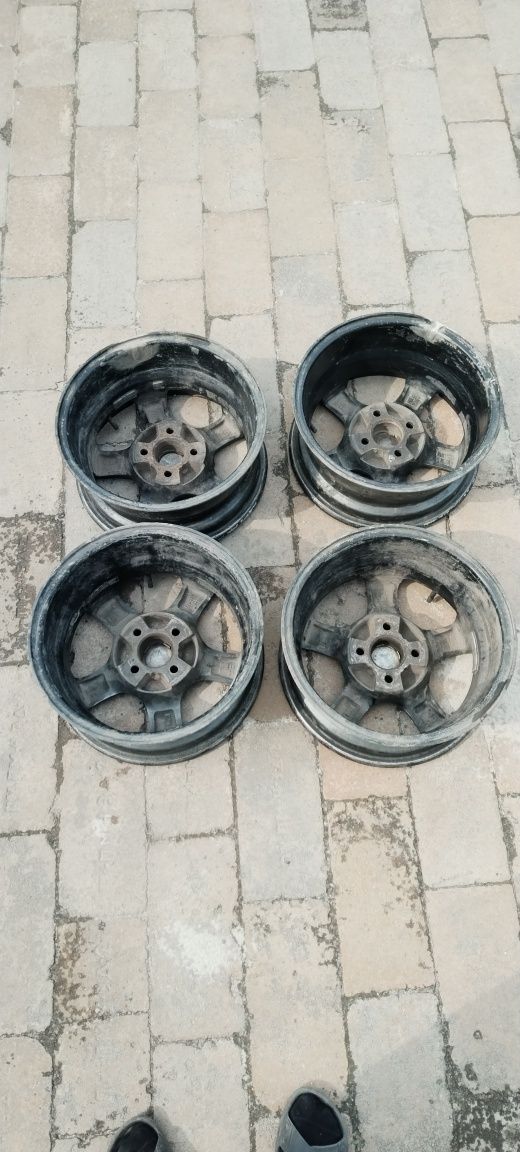 Продам титанки на 14