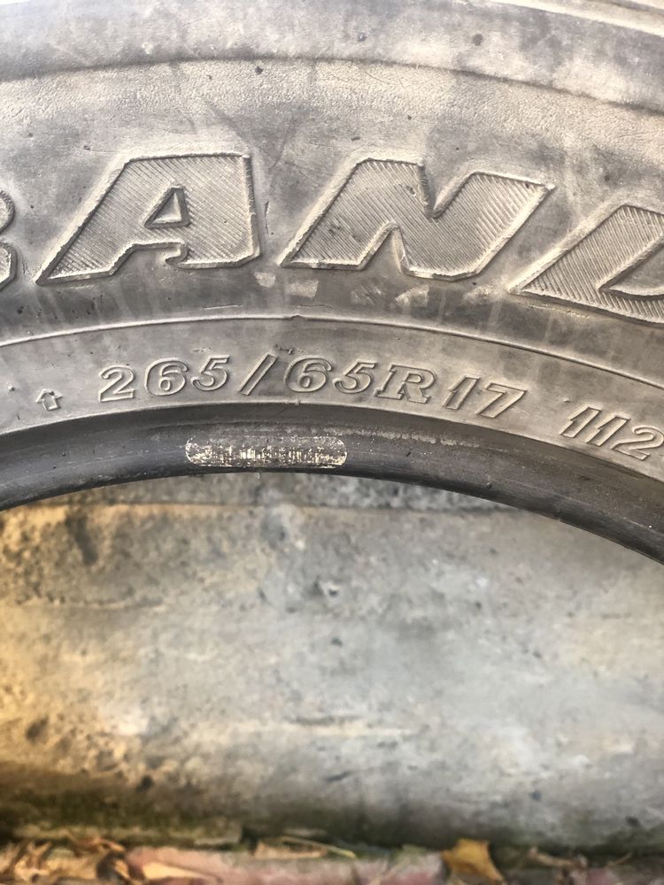 продам шины зимние б/у 265/65R17