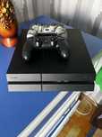 Продам PS4 + 2 контроллера