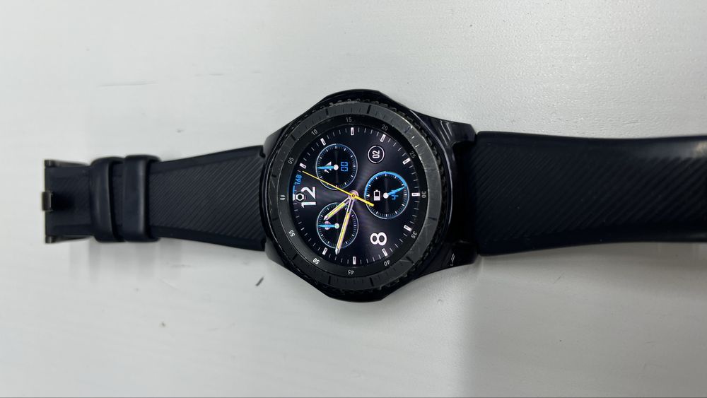 Смарт Часы (Smart Watch) Samsung Gear S3 в отличном состоянии