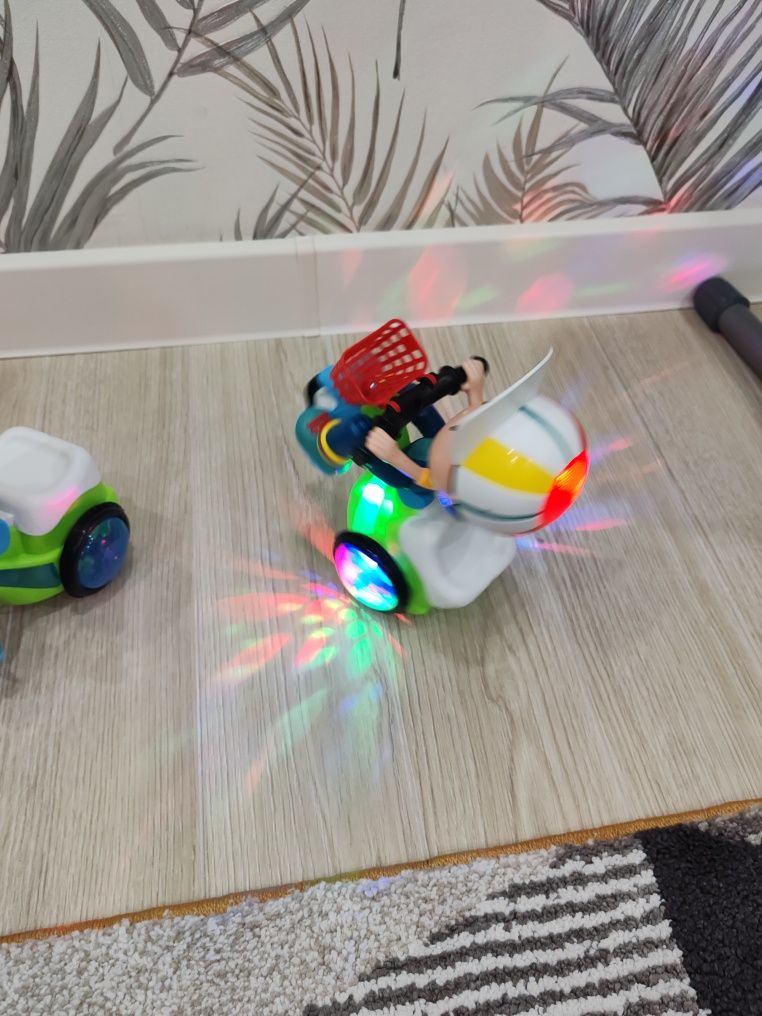 Игрушку детскую музыкальную