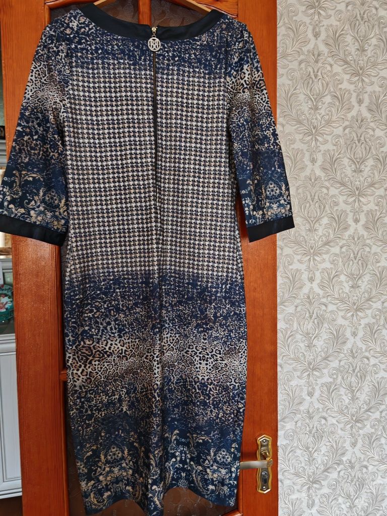 Продам женское платье