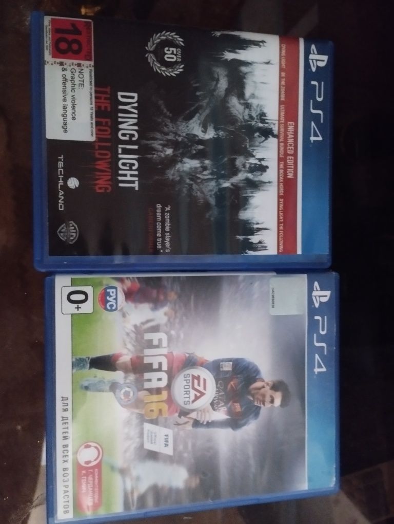 Продам Playstation 4