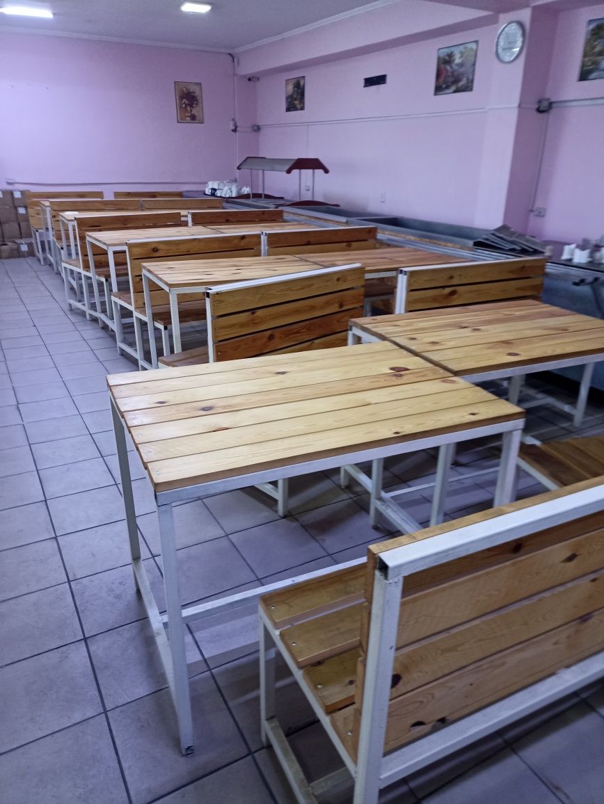 Зависит чем закрыта кафе продаю оборудование, мебель, посуда, холодиль