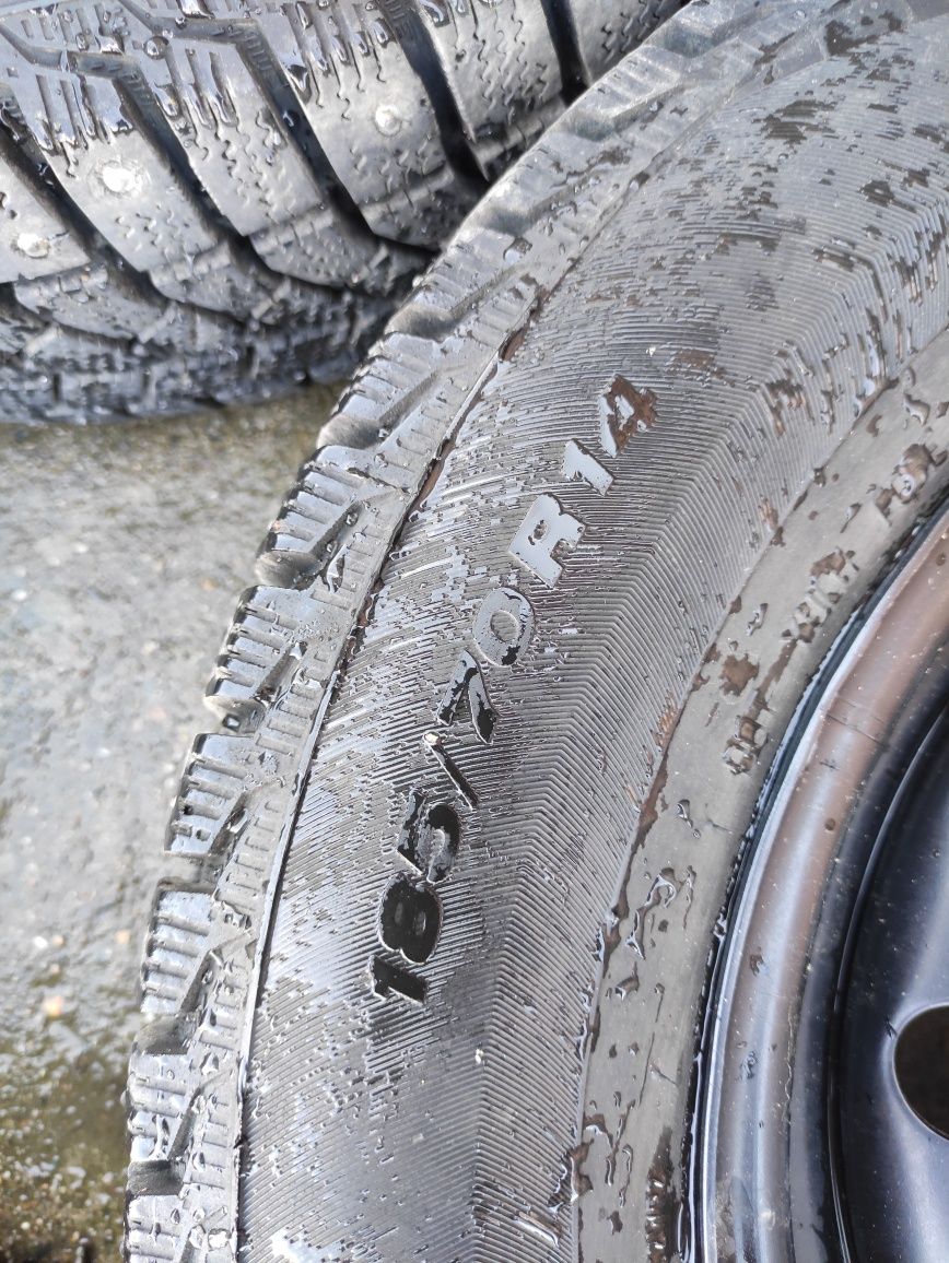 Продам комплект колёс зимние 185/70 r14