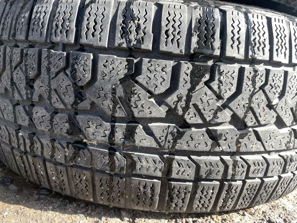 Пакрышка 235/55R18 за шт 2500 6шт есть