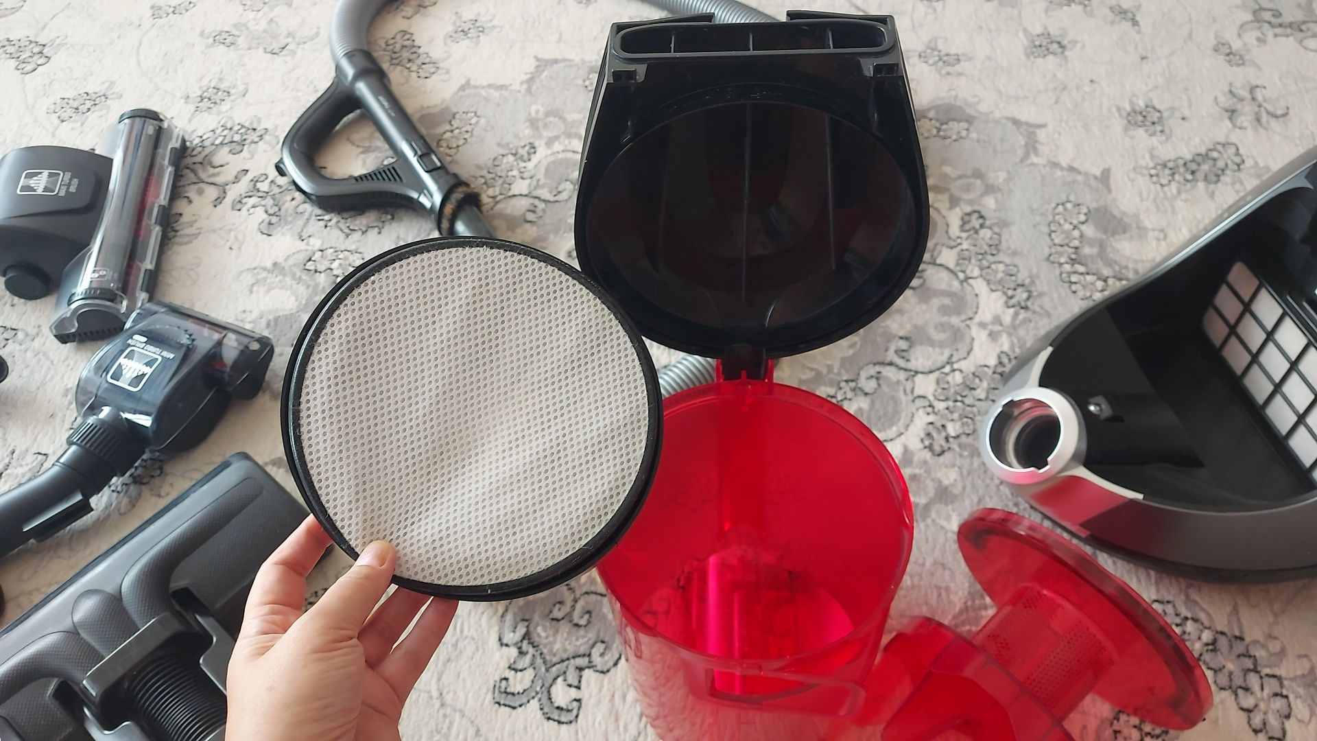 Пылесос фирмы Tefal с 6 насадками